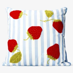 Fashion Flying Tiger Kissen mit Erdbeeren